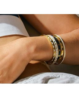 Bracelet À Fermoir En Métal Doré Laqué, Bangle, Couleur Blanc Sable Bracelet À Fermoir En Métal Doré Laqué, Bangle, Couleur Blanc Sable